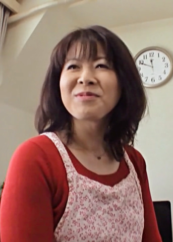 俺、隣の部屋で生着替え中のお義母さんへ凌辱欲が抑え切れなかったんだ･･･